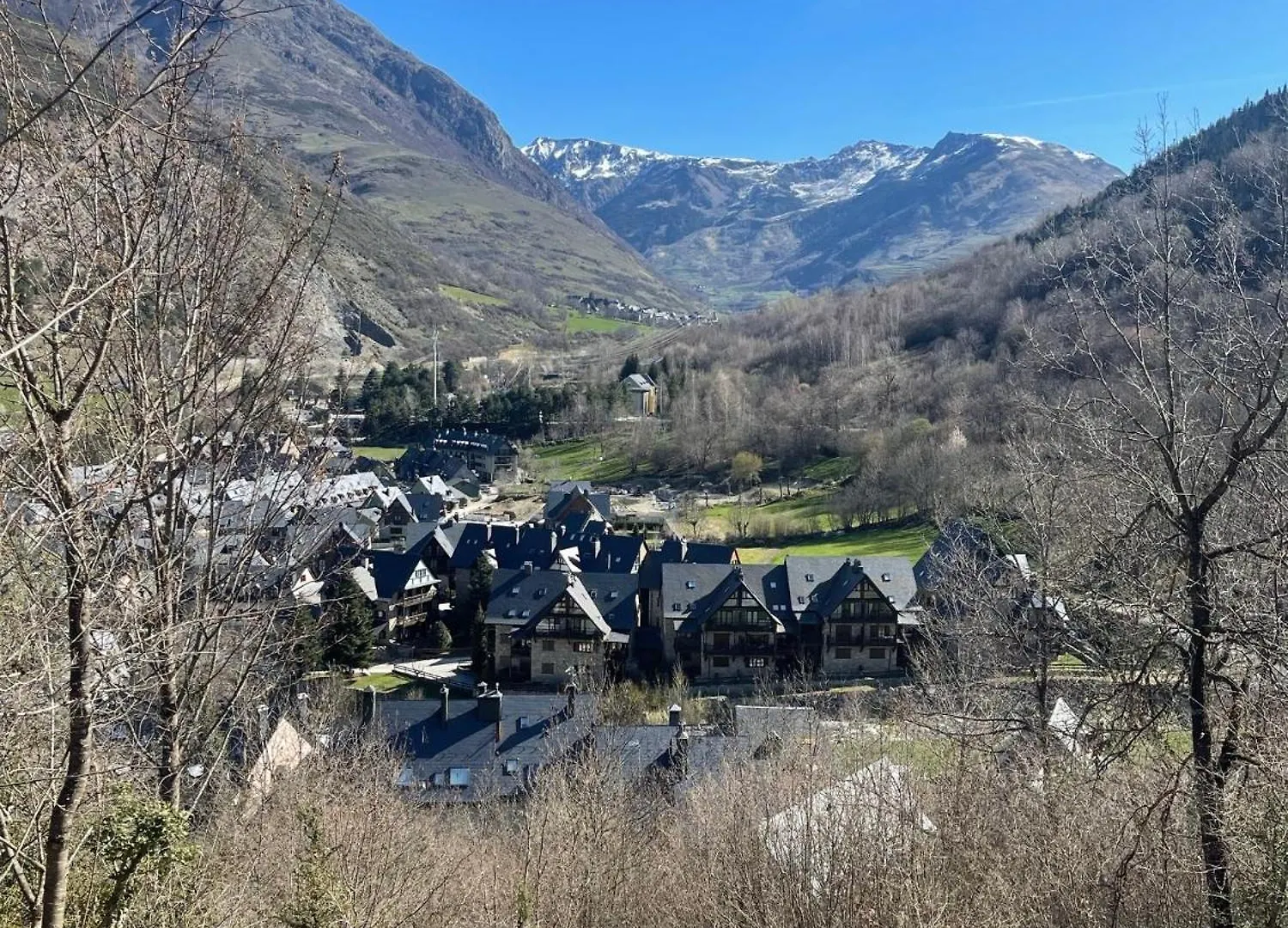 Apartment 3 Bedrooms With Ski Locker And Parking At Baqueira-Beret Arties